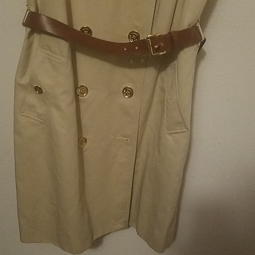 Dress - Picture 5 of 5